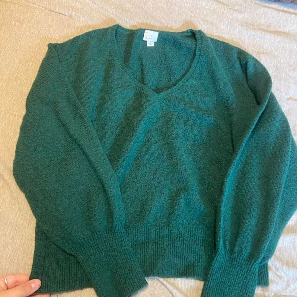 Green Sweater Size L